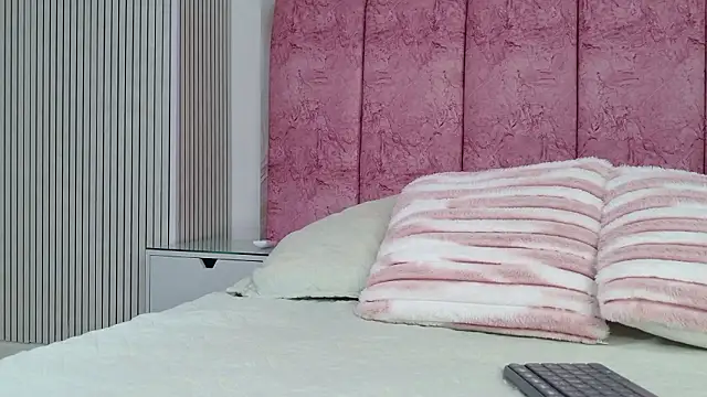 emmacurvy online show from 02-25-26, 03:05