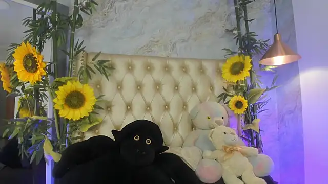 Snapshot of LittleeJaz chatting on 06-14-26, 03:41 LittleeJaz online show from 06-14-26, 03:41
