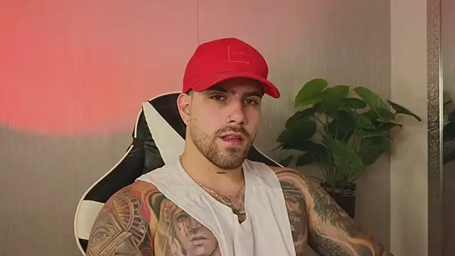 Snapshot of Ades_Lowe chatting on 11-28-25, 10:51 Ades Lowe online show from 11-28-25, 10:51