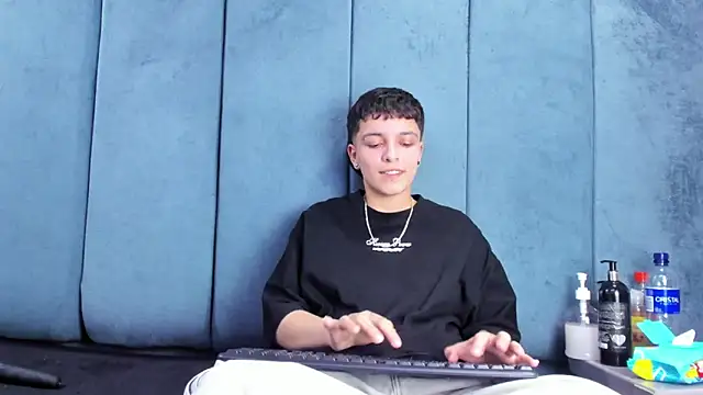 Megan Thompson  online show from 03-27-26, 08:37