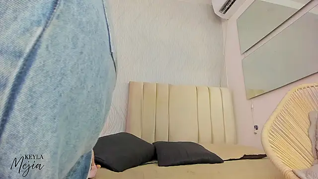 keyla mejia online show from 02-26-26, 12:04