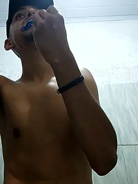 Snapshot of Oqui chatting on 01-16-26, 11:53 Oqui online show from 01-16-26, 11:53