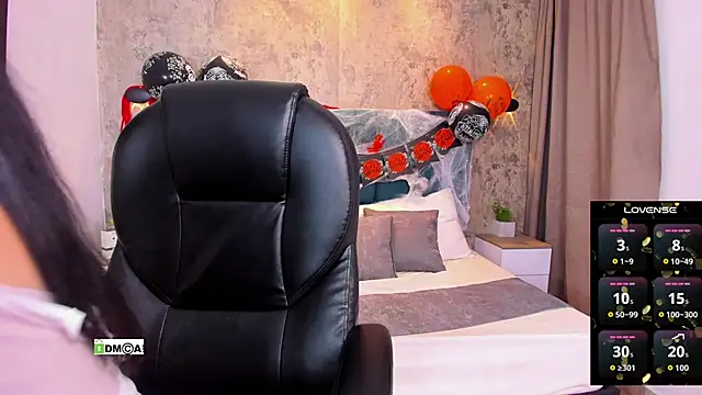 susanasmith18 online show from 10-29-25, 08:10