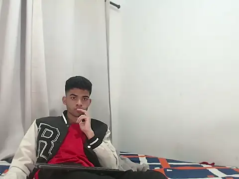 Snapshot of camillo_beischel_ chatting on 09-12-25, 07:25 camillo beischel online show from 09-12-25, 07:25