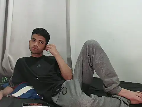 Snapshot of camillo_beischel_ chatting on 09-25-25, 06:22 camillo beischel online show from 09-25-25, 06:22