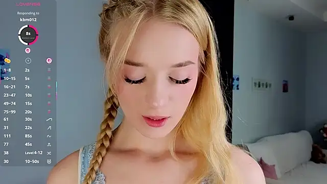 Snapshot of Emma_Frosty chatting on 07-11-26, 11:28 Emma Frosty online show from 07-11-26, 11:28