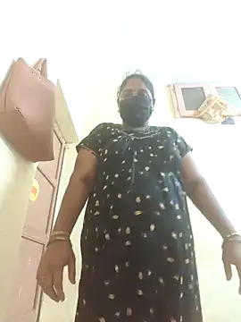 Snapshot of Villageanuty chatting on 10-04-25, 07:01 Villageanuty online show from 10-04-25, 07:01