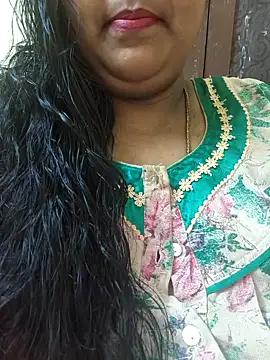 Snapshot of Villageanuty chatting on 10-05-25, 08:23 Villageanuty online show from 10-05-25, 08:23