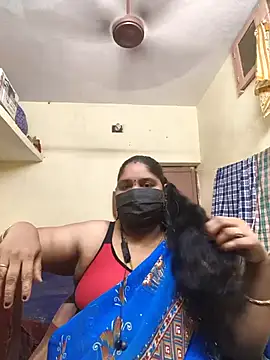 Snapshot of Villageanuty chatting on 11-20-25, 06:24 Villageanuty online show from 11-20-25, 06:24