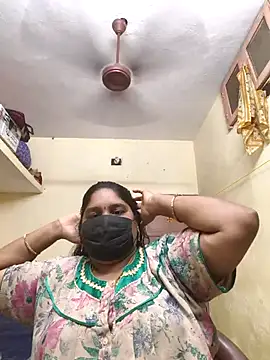 Snapshot of Villageanuty chatting on 11-25-25, 03:39 Villageanuty online show from 11-25-25, 03:39