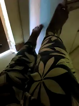 Snapshot of Villageanuty chatting on 11-29-25, 06:16 Villageanuty online show from 11-29-25, 06:16