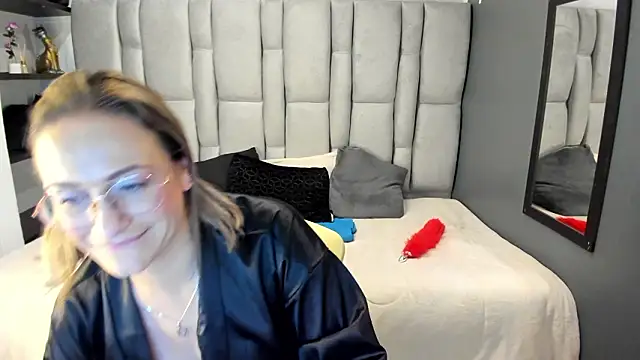 Charlot milf online show from 02-20-26, 06:26