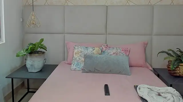 SamayRyann online show from 04-15-26, 01:40