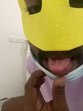 Snapshot of venom-172 chatting on 11-28-25, 06:16 venom-172 online show from 11-28-25, 06:16