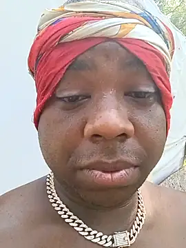 Snapshot of PENTHOUSECEOCLUBHOUSEPRES chatting on 09-15-25, 05:02 PENTHOUSECEOCLUBHOUSEPRES online show from 09-15-25, 05:02