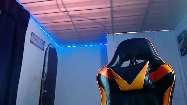 Abbiprada online show from 09-30-25, 07:19