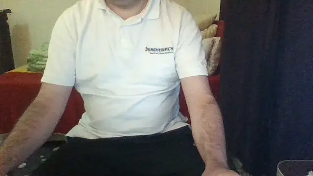 Snapshot of st206boy chatting on 06-12-26, 11:25 st206boy online show from 06-12-26, 11:25