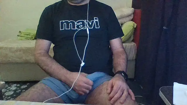 Snapshot of st206boy chatting on 07-11-26, 01:19 st206boy online show from 07-11-26, 01:19