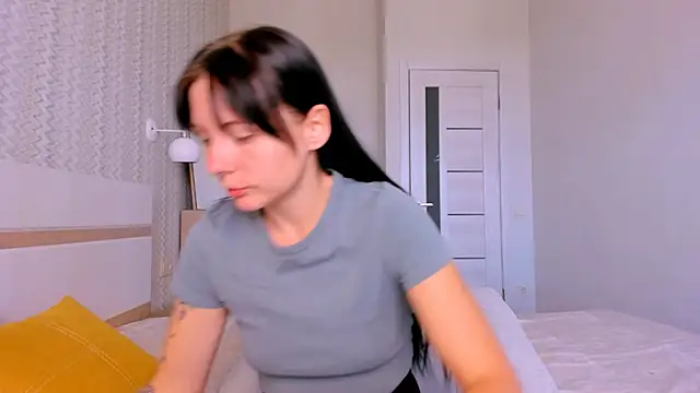 Snapshot of Elle_Pearl_ chatting on 09-11-25, 06:13 Elle Pearl online show from 09-11-25, 06:13