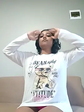 Snapshot of littlemissdevil69 chatting on 09-25-25, 02:54 littlemissdevil69 online show from 09-25-25, 02:54