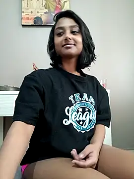 Snapshot of littlemissdevil69 chatting on 10-30-25, 07:21 littlemissdevil69 online show from 10-30-25, 07:21