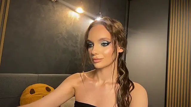 Snapshot of litlle_angelll chatting on 10-09-25, 04:38 litlle angelll online show from 10-09-25, 04:38