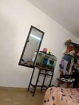 Snapshot of beautiful_taty chatting on 11-24-25, 04:01 beautiful taty online show from 11-24-25, 04:01