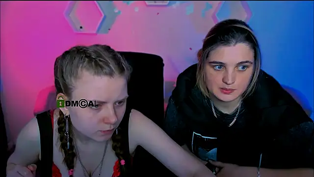 Snapshot of foxy_tease_ chatting on 11-22-25, 10:09 foxy tease online show from 11-22-25, 10:09