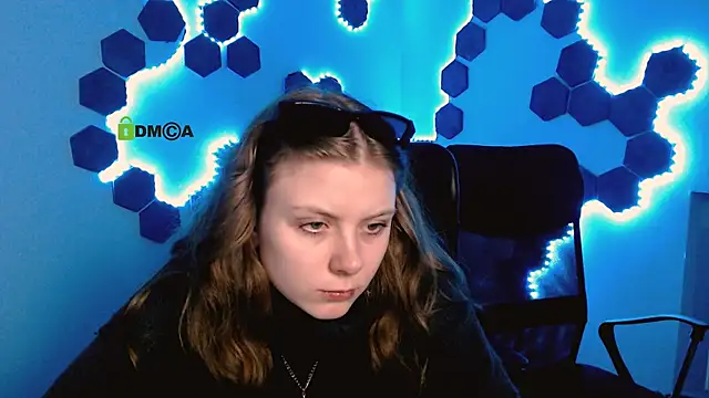 Snapshot of foxy_tease_ chatting on 11-28-25, 10:51 foxy tease online show from 11-28-25, 10:51