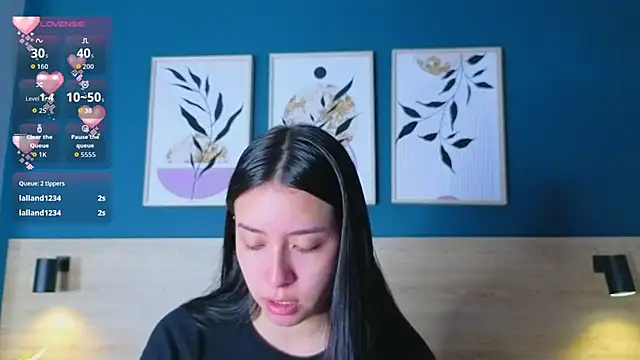 SarahMiler  online show from 11-10-25, 07:57