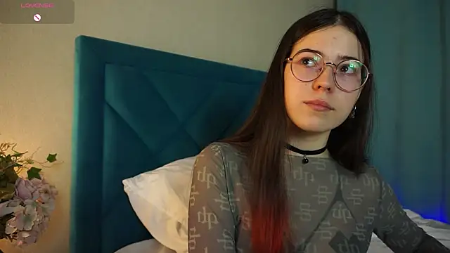 ywixos online show from 10-26-25, 02:34