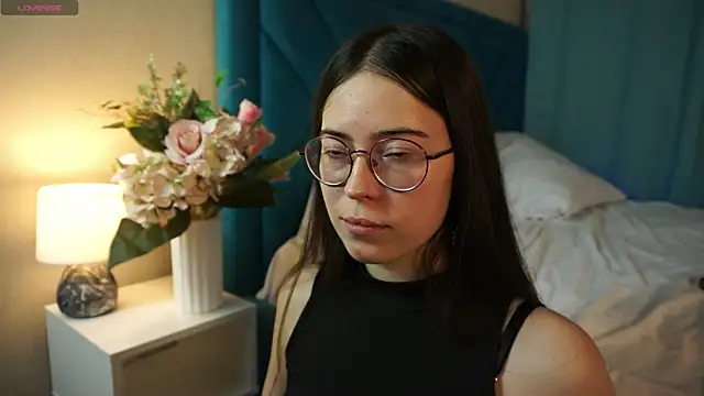 ywixos online show from 12-15-25, 02:21