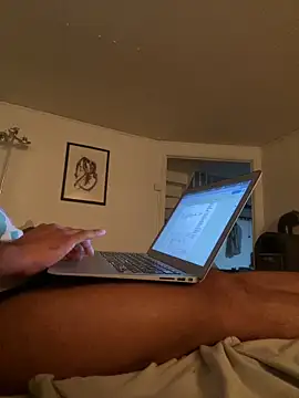 Snapshot of latina-pene chatting on 10-13-25, 08:09 latina-pene online show from 10-13-25, 08:09