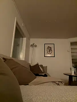 Snapshot of latina-pene chatting on 10-14-25, 04:52 latina-pene online show from 10-14-25, 04:52