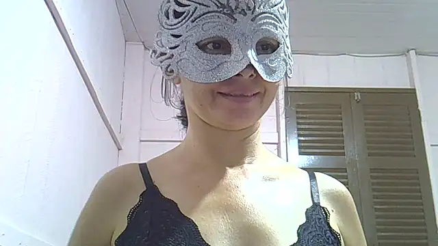 Snapshot of Luana_sexy42 chatting on 04-30-26, 03:24 Luana sexy42 online show from 04-30-26, 03:24