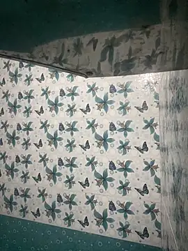 Snapshot of darkbluemoon chatting on 10-17-25, 12:36 darkbluemoon online show from 10-17-25, 12:36