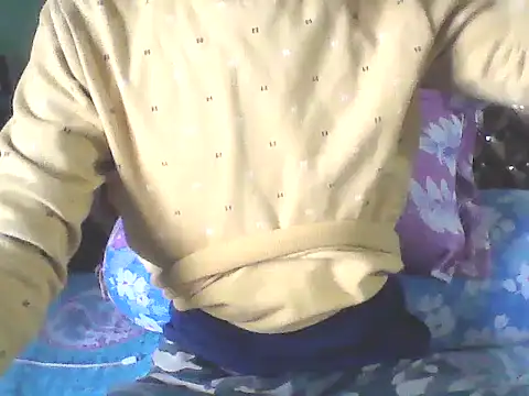 Snapshot of darkbluemoon chatting on 12-23-25, 08:12 darkbluemoon online show from 12-23-25, 08:12