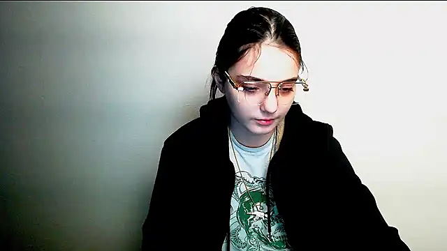 Sun Shine   online show from 12-21-25, 03:24