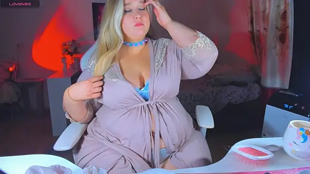 Snapshot of VanessaHayees chatting on 07-19-26, 10:02 VanessaHayees online show from 07-19-26, 10:02