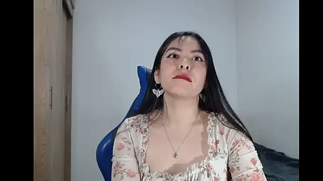 Snapshot of EloiseJun chatting on 02-15-26, 04:09 EloiseJun online show from 02-15-26, 04:09