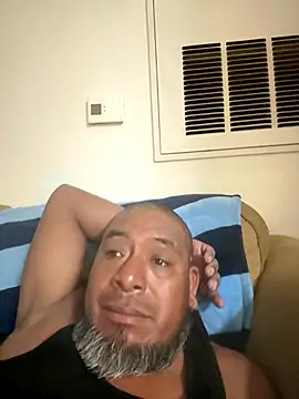 Snapshot of julio_p chatting on 09-12-25, 01:06 julio p online show from 09-12-25, 01:06