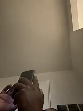 Snapshot of julio_p chatting on 09-24-25, 12:03 julio p online show from 09-24-25, 12:03