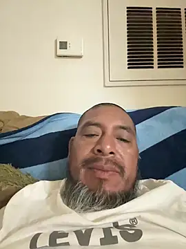 Snapshot of julio_p chatting on 10-16-25, 12:33 julio p online show from 10-16-25, 12:33