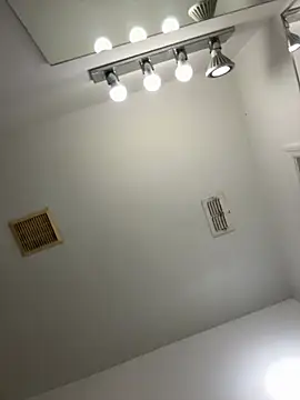 Snapshot of julio_p chatting on 02-14-26, 04:53 julio p online show from 02-14-26, 04:53