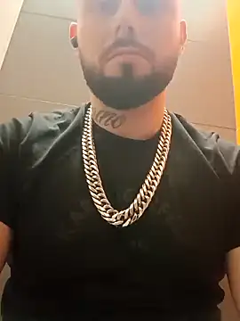 Snapshot of Barber33zk chatting on 09-30-25, 07:19 Barber33zk online show from 09-30-25, 07:19