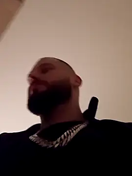 Snapshot of Barber33zk chatting on 10-12-25, 11:48 Barber33zk online show from 10-12-25, 11:48