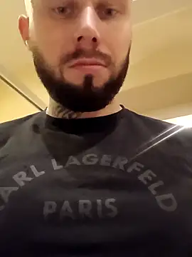 Snapshot of Barber33zk chatting on 11-13-25, 05:01 Barber33zk online show from 11-13-25, 05:01