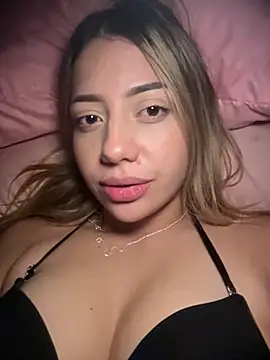 MissCat  online show from 12-21-25, 03:02