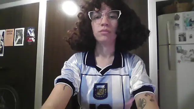 Snapshot of loliporomero chatting on 06-23-26, 01:25 loliporomero online show from 06-23-26, 01:25