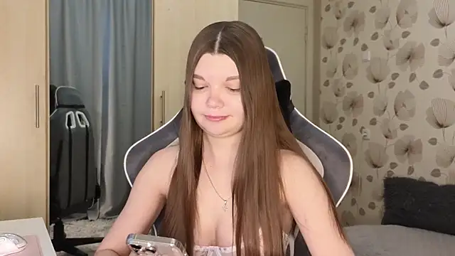  cute ice online show from 05-14-26, 05:47